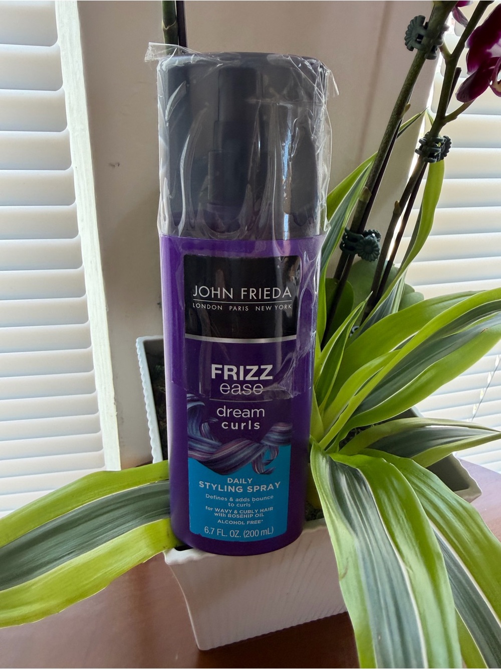 Frizz Ease Dream Curls Daily Styling Spray - Purple